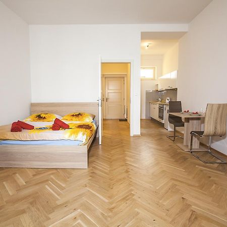 Beautiful Central Apartment Thámova Praga Esterno foto